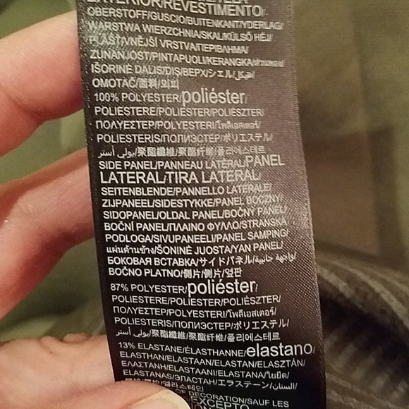 NWT size L Under Armour 1/4 zip pullover - Picture 9 of 11